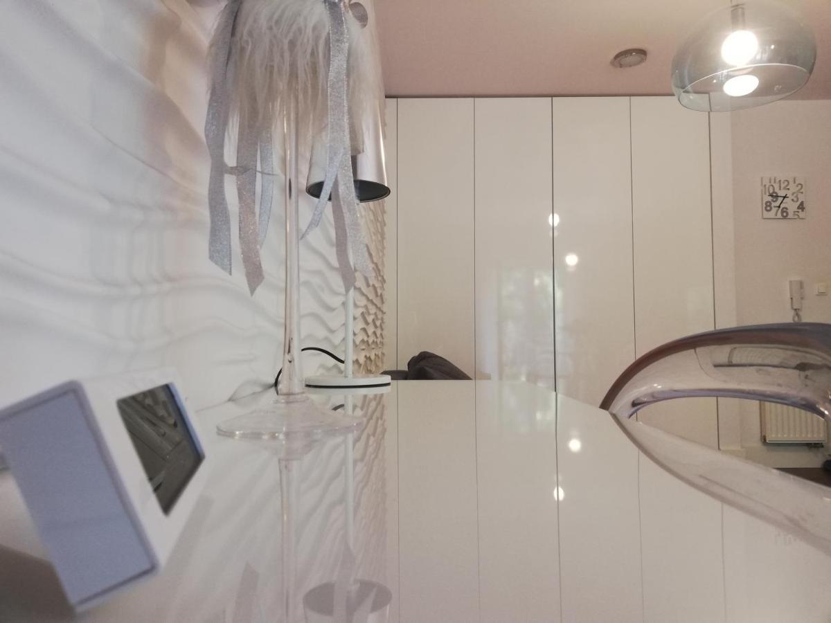 Apartament Przy Parku Kórnik Apartment Bagian luar foto