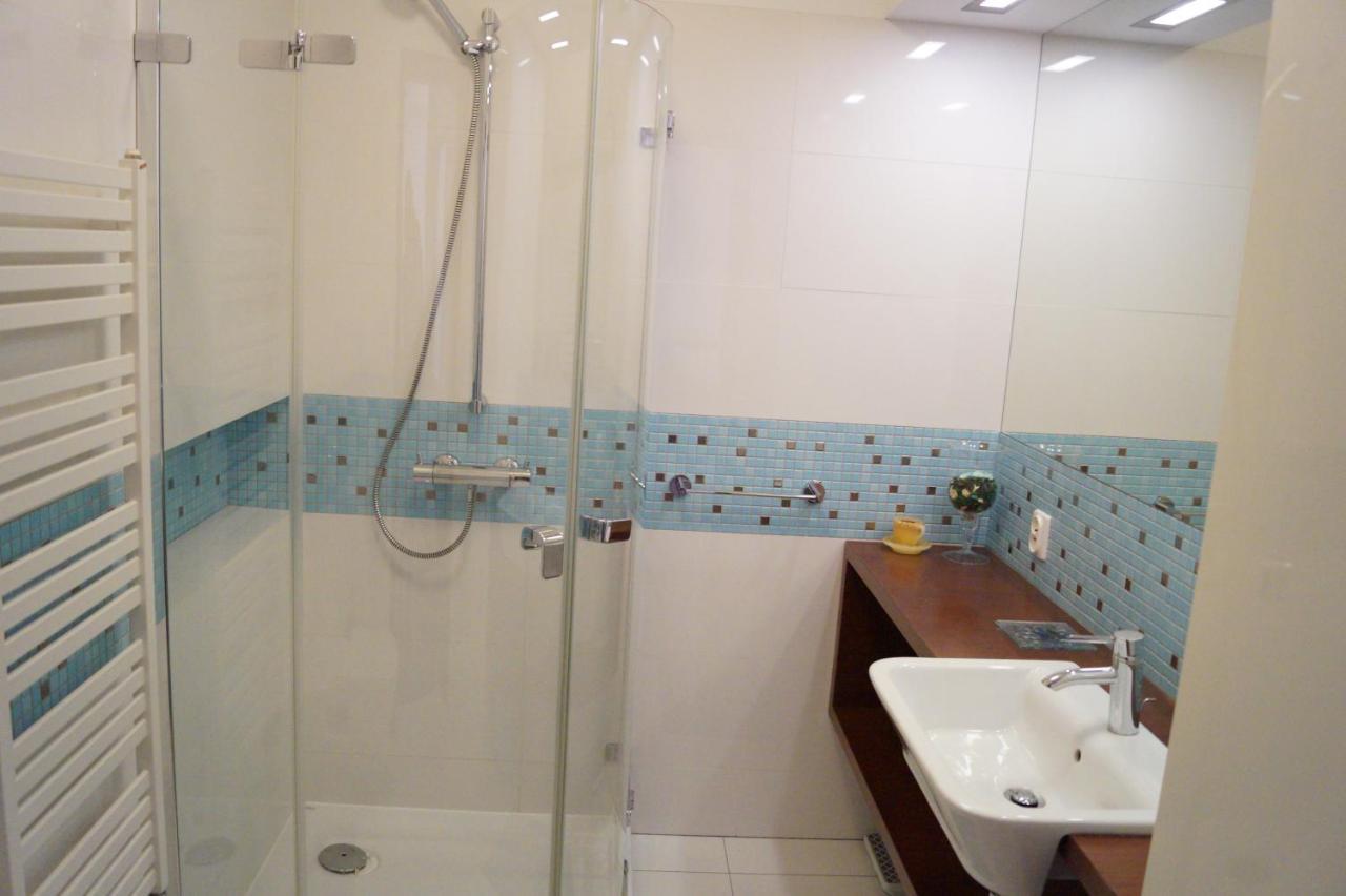 Apartament Przy Parku Kórnik Apartment Bagian luar foto